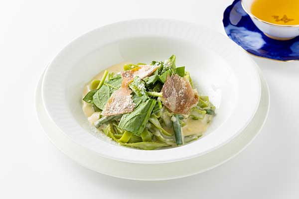 生ハムと緑野菜のチーズクリームソース 生ハムと緑野菜のチーズクリームソース